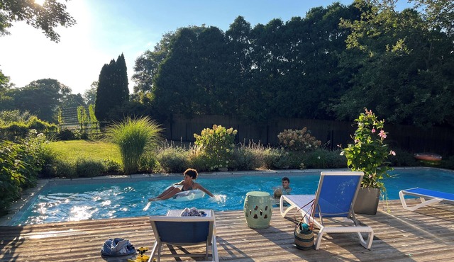 Walking distance to East Hampton village