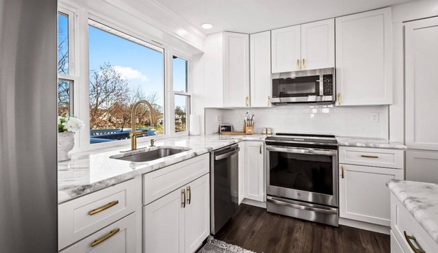 Waterfront 5 Bedroom Near BWI/Annapolis/Baltimore