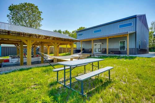 Waterfront Buckeye Lake Vacation Rental w/Hot Tub