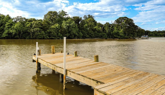 Waterfront Home on Marley Creek!