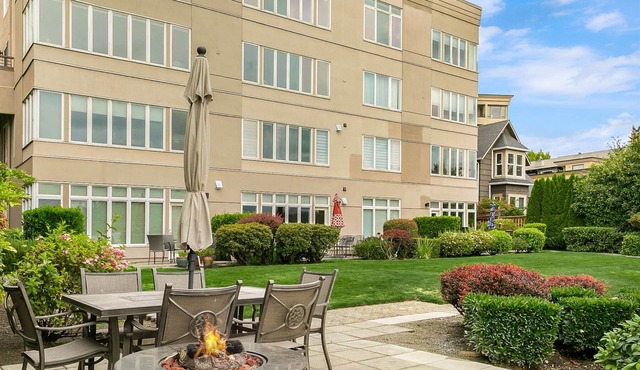 Waterfront Penthouse Condo