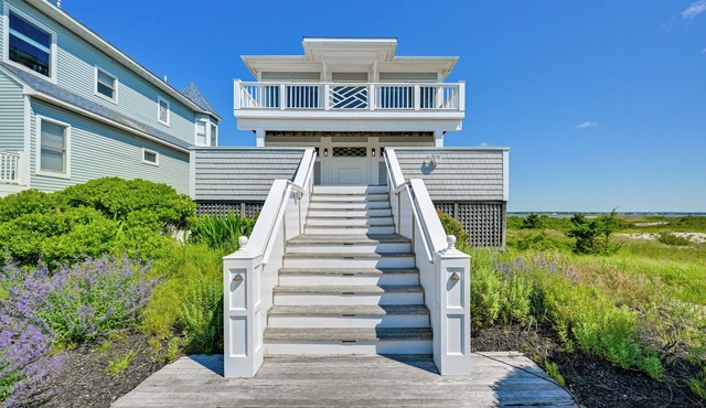 Waterfront Westhampton Haven: Private Beach