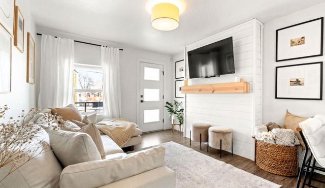 West Denver Radiance I Light & Bright 3BR retreat