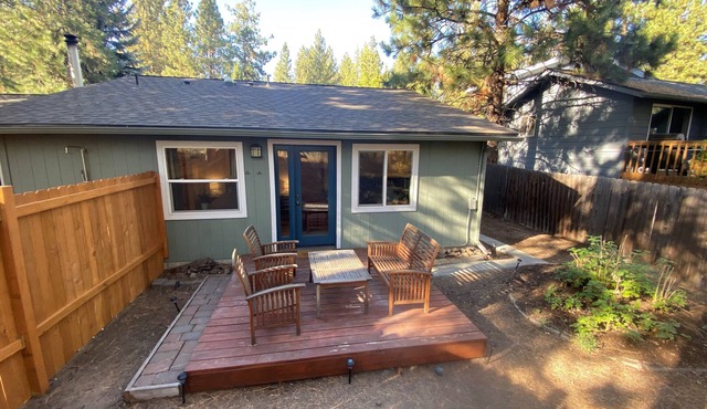 West side cozy studio with private yard