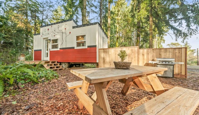 Winery Getaway Pets Welcome BBQ & Fresh Air Shower
