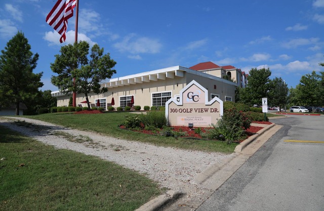 Golf course drive Branson Surrey w/ master hot tub! July 1-5, 2022 in Branson