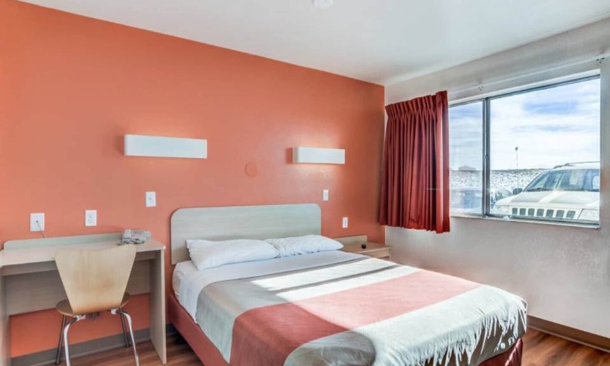 Fort Collins Apartment | Queen Bed|Non-Smoking|Fort Collins