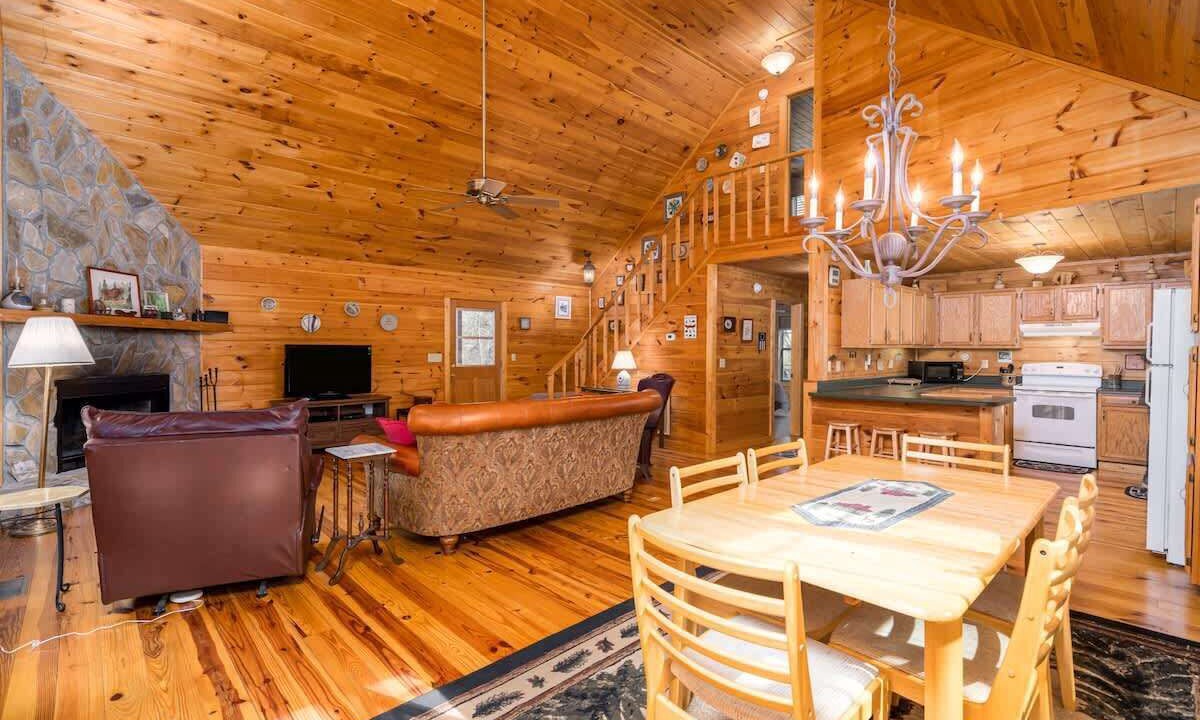 Photo of Livingroom in Morganton