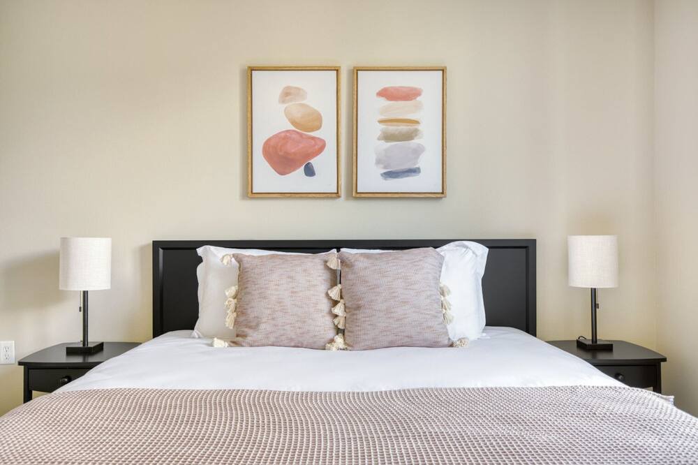 Photo of Bedroom in Chinatown