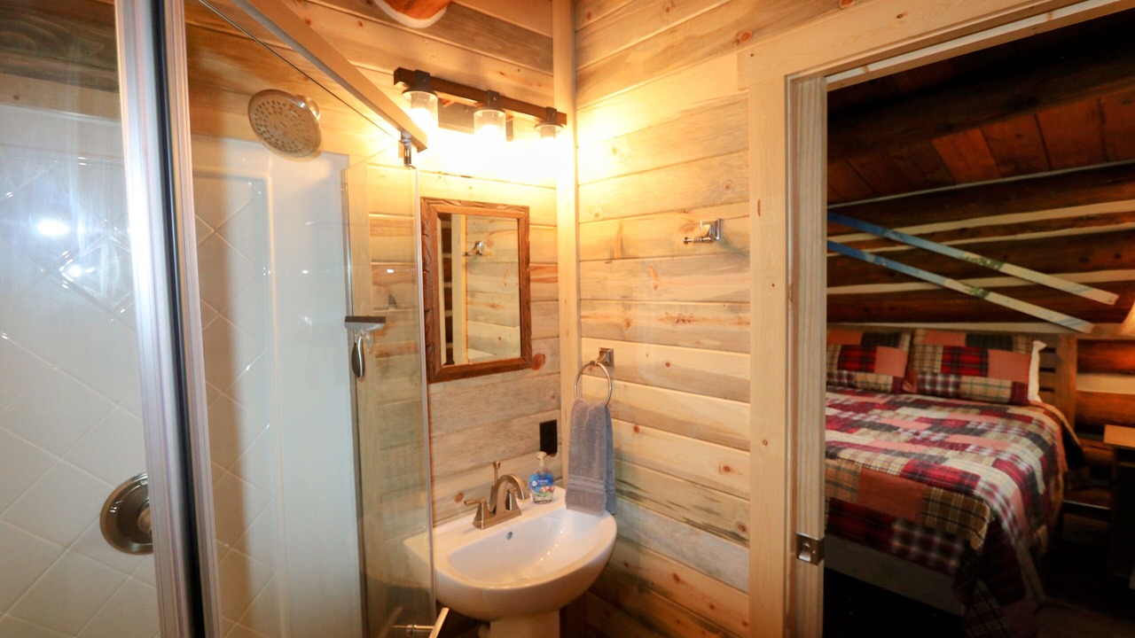 Photo of Bathroom in Clark