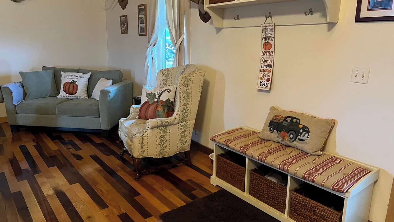Photo of Livingroom in Maysville