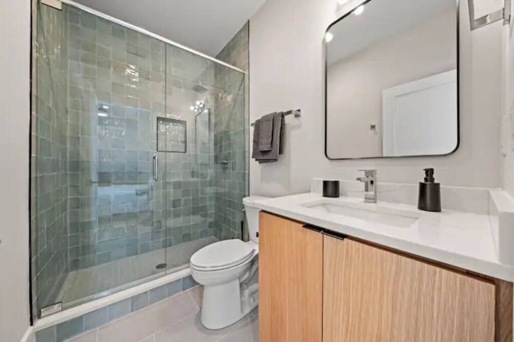 Photo of Bathroom in Plaza Midwood