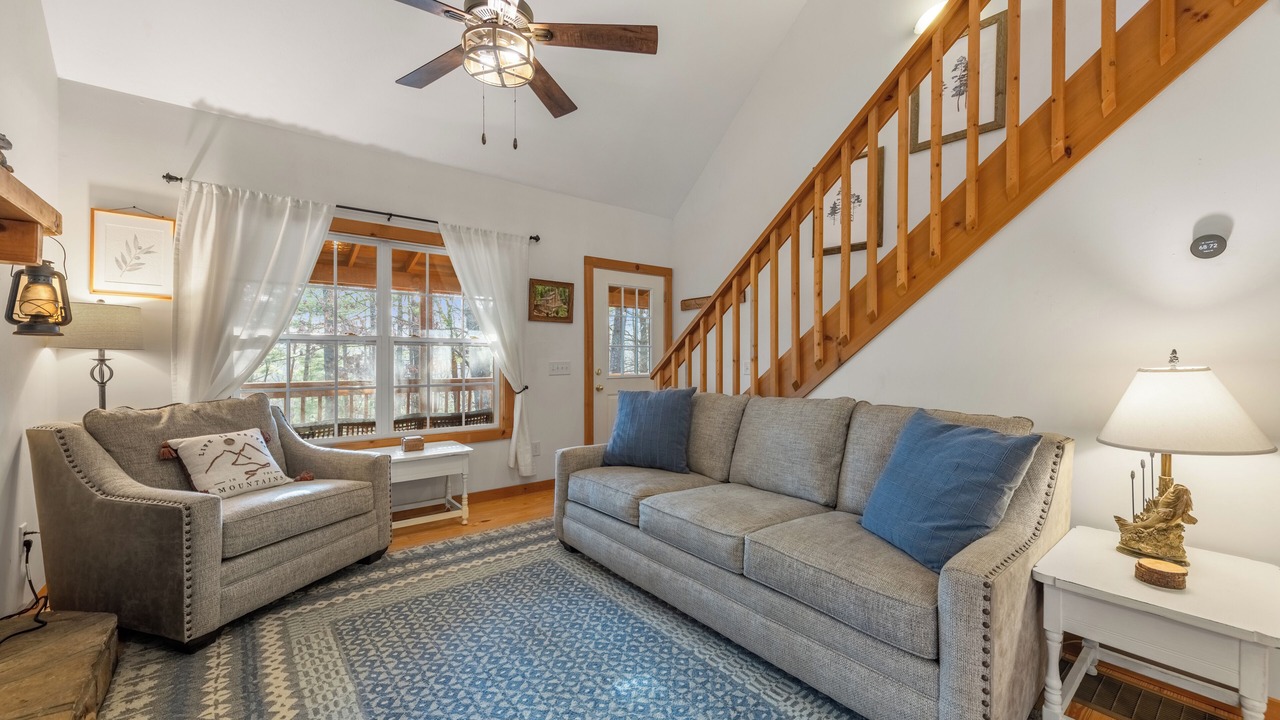 Photo of Livingroom in Blairsville