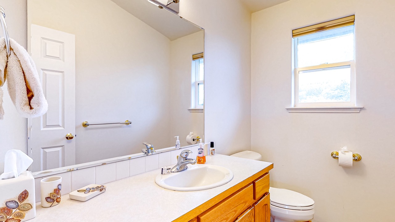 Photo of Bathroom in Oak Harbor
