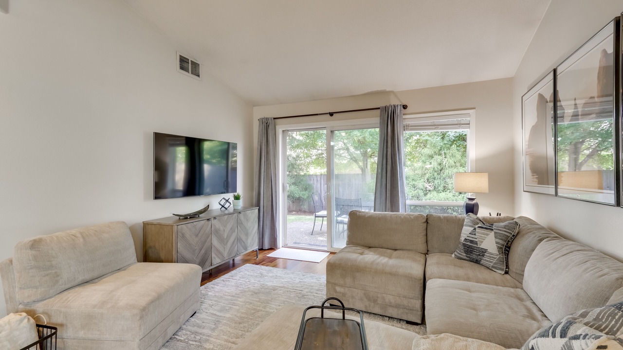 Photo of Livingroom in Sherwood - Tualatin North