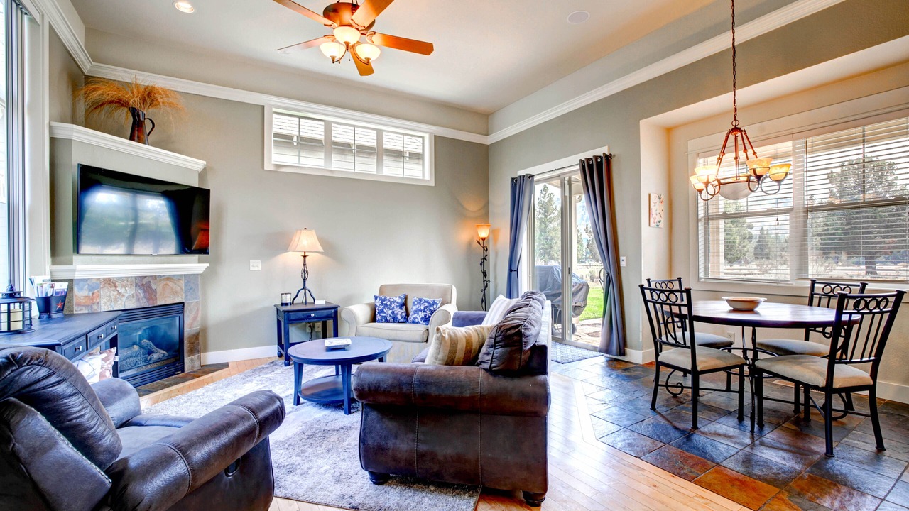 Photo of Livingroom in Redmond