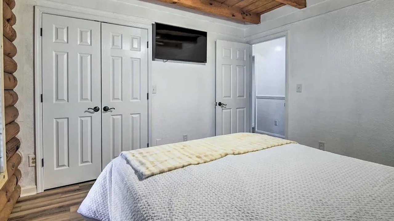 Photo of Bedroom in Gatlinburg