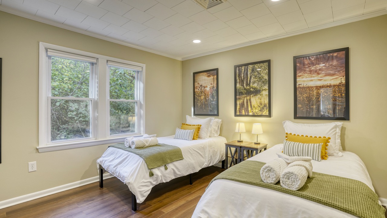 Photo of Bedroom in Queen Anne