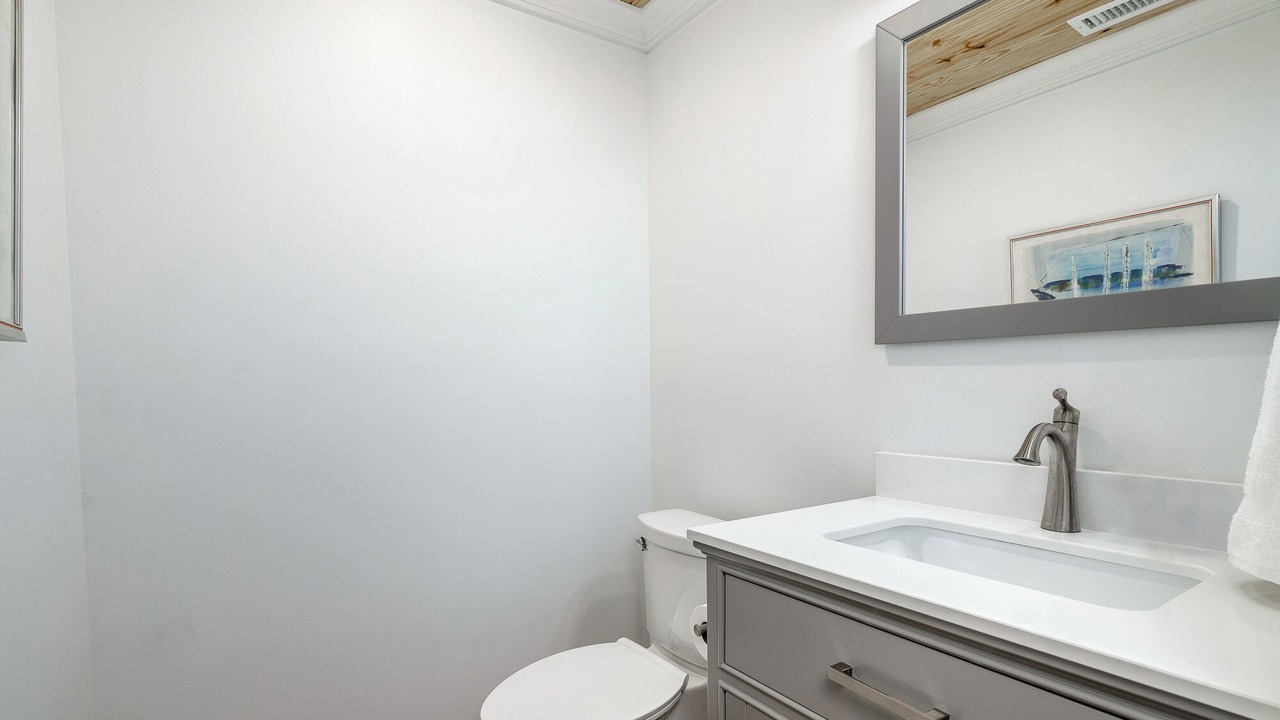 Photo of Bathroom in Pine Knoll Shores