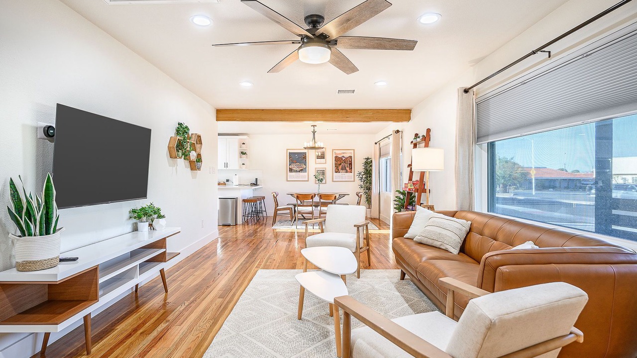 Photo of Livingroom in Rancho Oakey