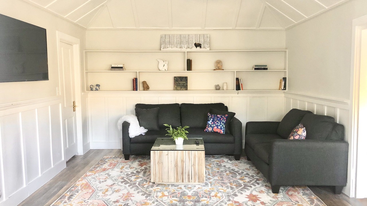 Photo of Livingroom in Cheyenne Canyon