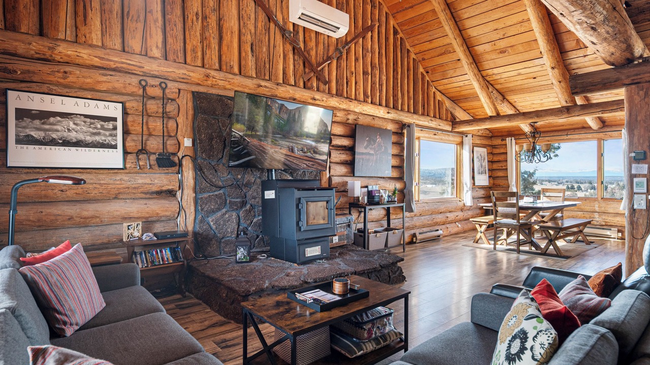 Photo of Livingroom in Terrebonne