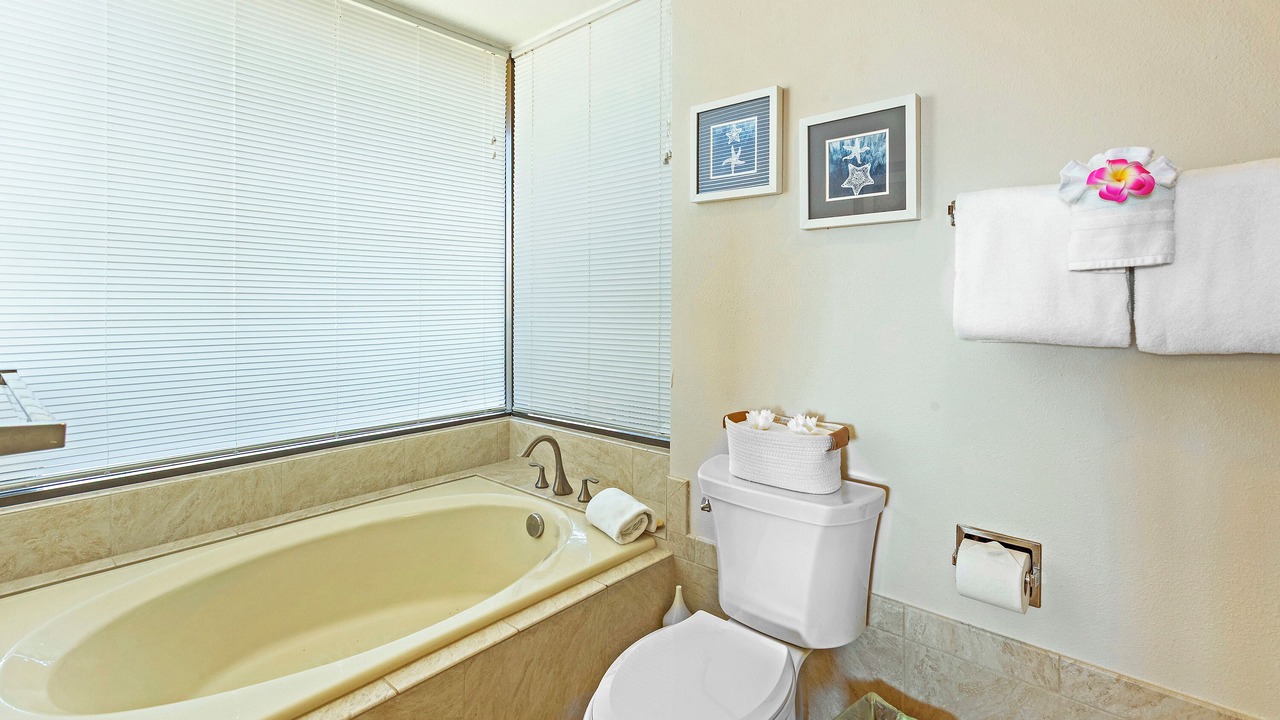 Photo of Bathroom in Kahana