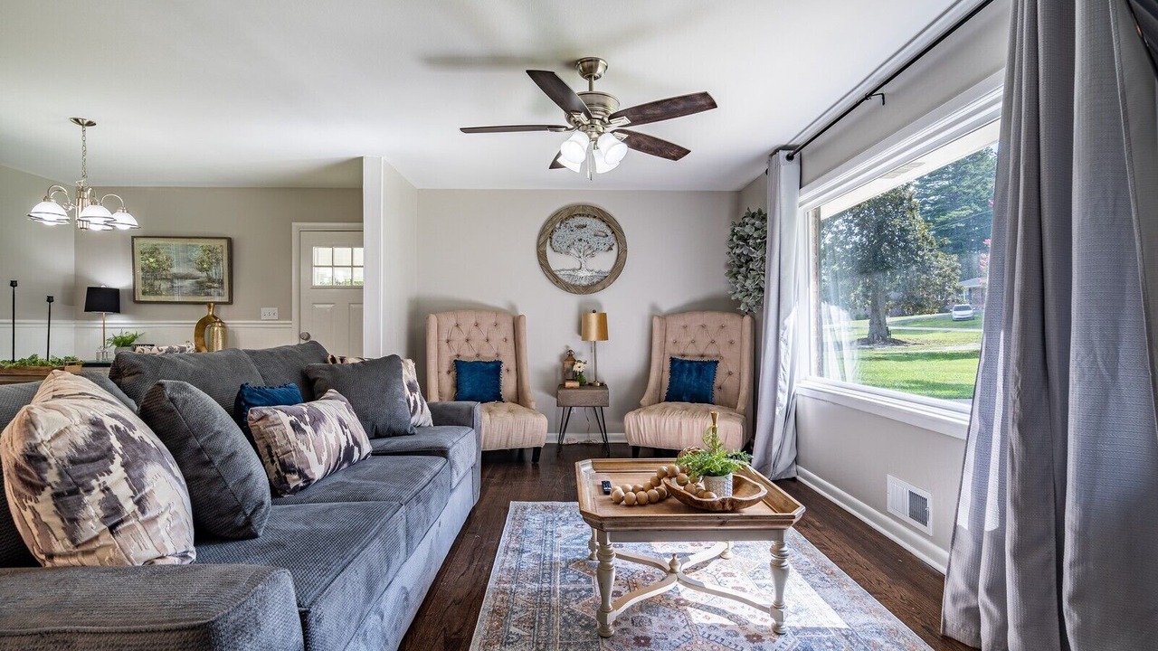 Photo of Livingroom in Marietta