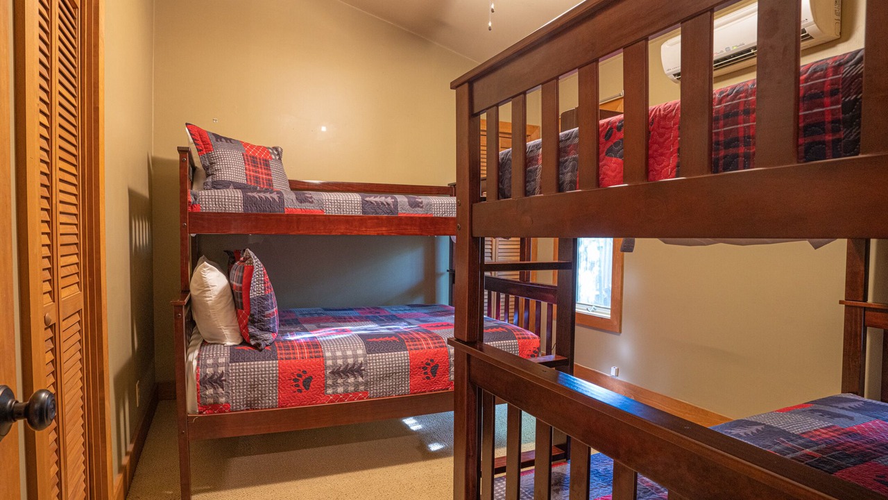 Photo of Bedroom in Mill Ridge