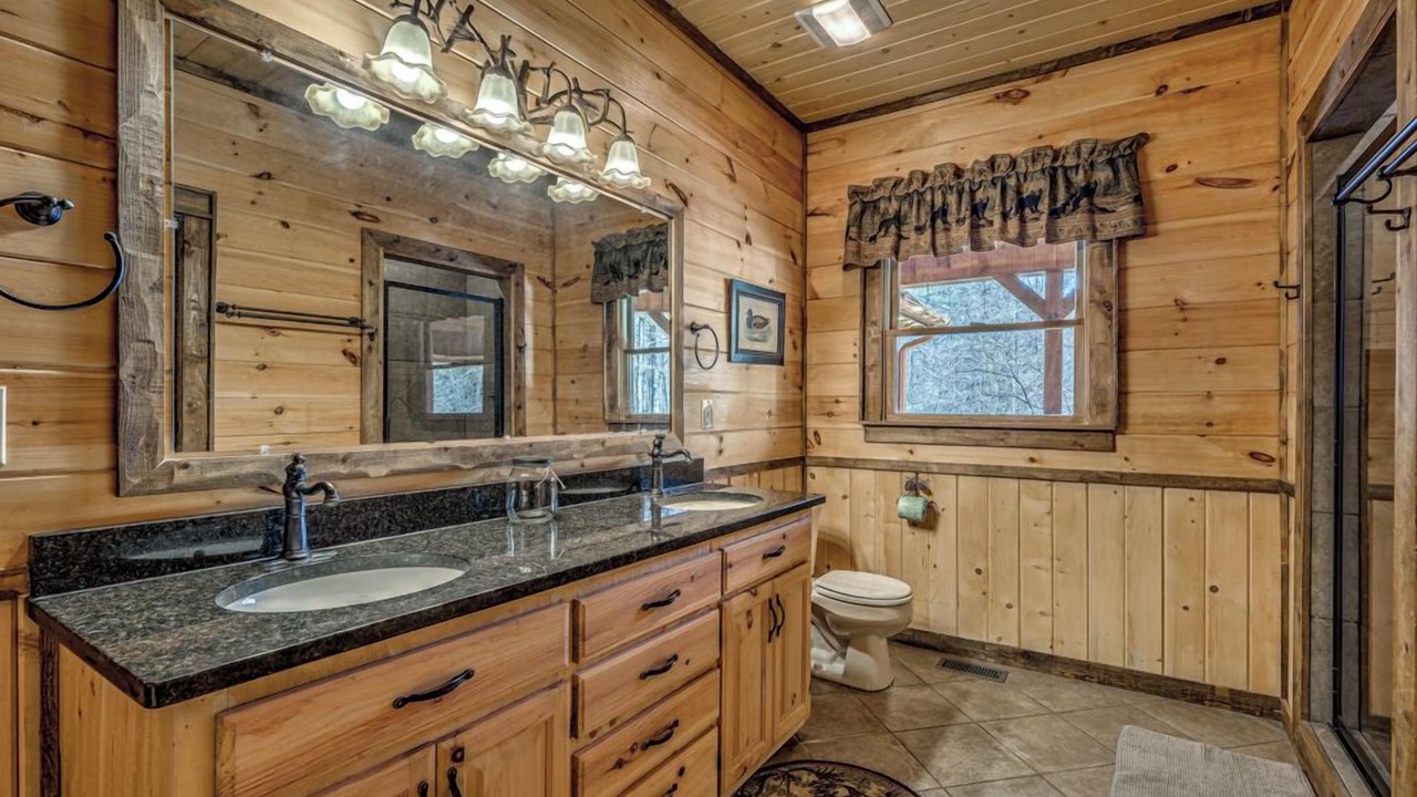 Photo of Bathroom in Foxfire Estates