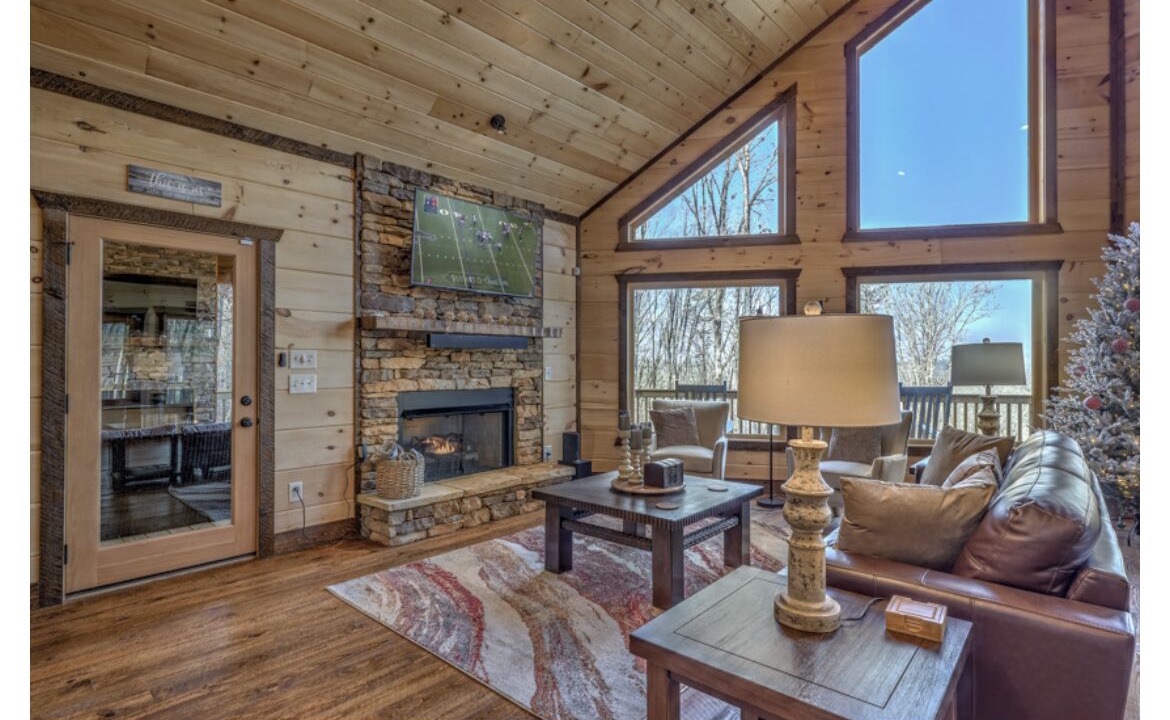 Photo of Livingroom in Morganton