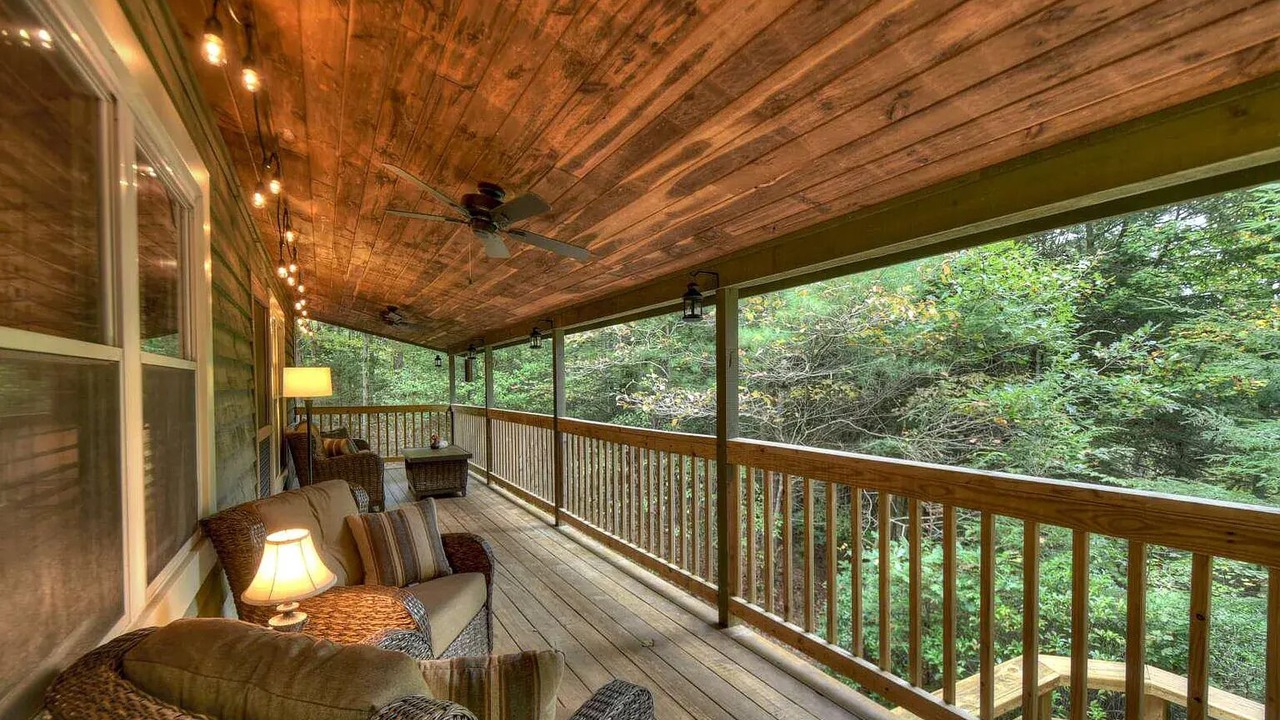 Photo of Patio Balcony in Ellijay