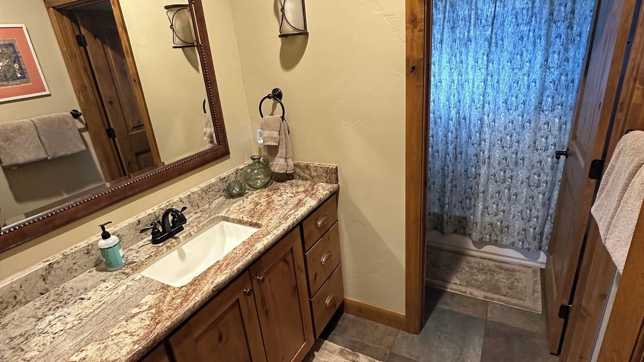 Photo of Bathroom in Cannonville
