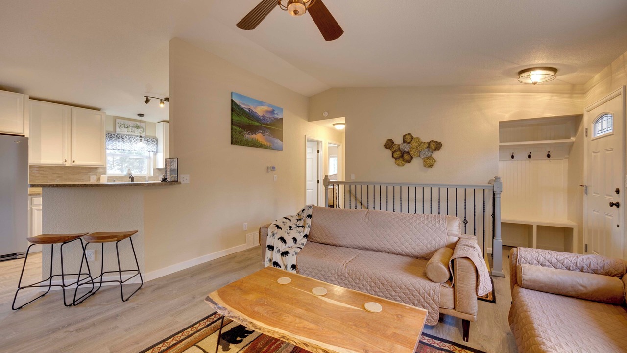 Photo of Livingroom in Woodland Park