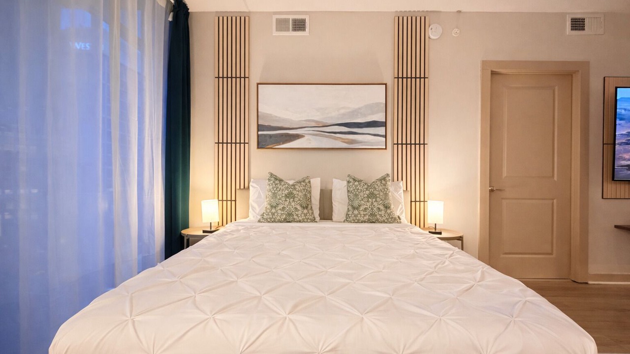 Photo of Bedroom in Crystal City