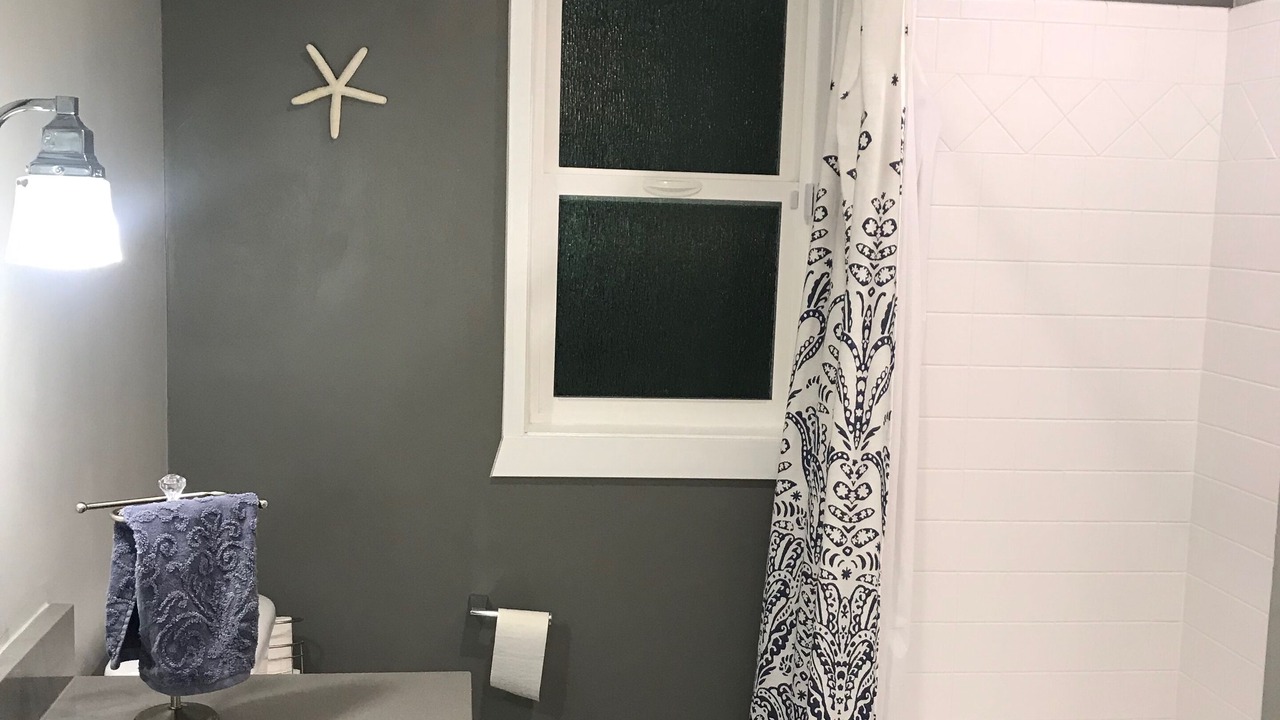 Photo of Bathroom in Yalecrest