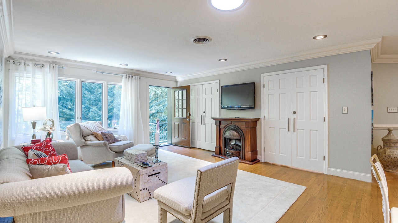 Photo of Livingroom in Long Green