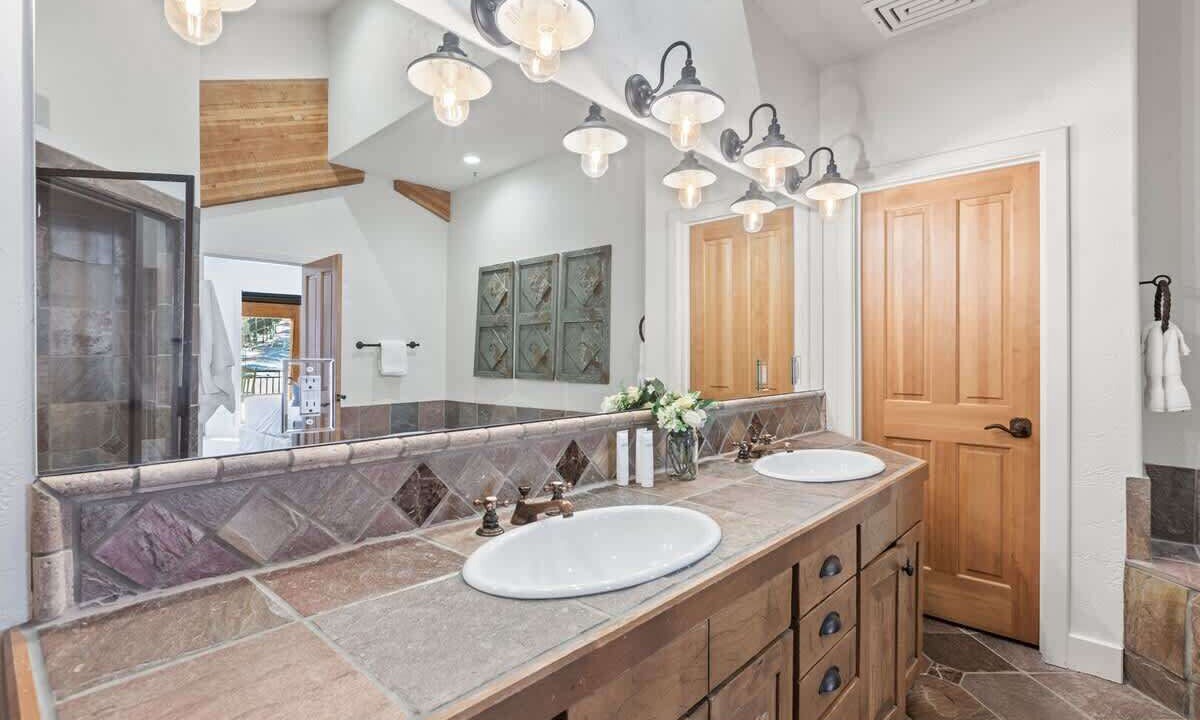 Photo of Bathroom in Deer Valley