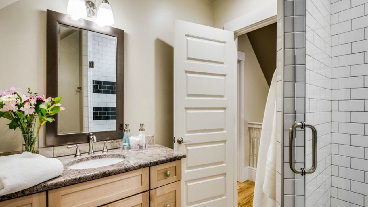 Photo of Bathroom in University North