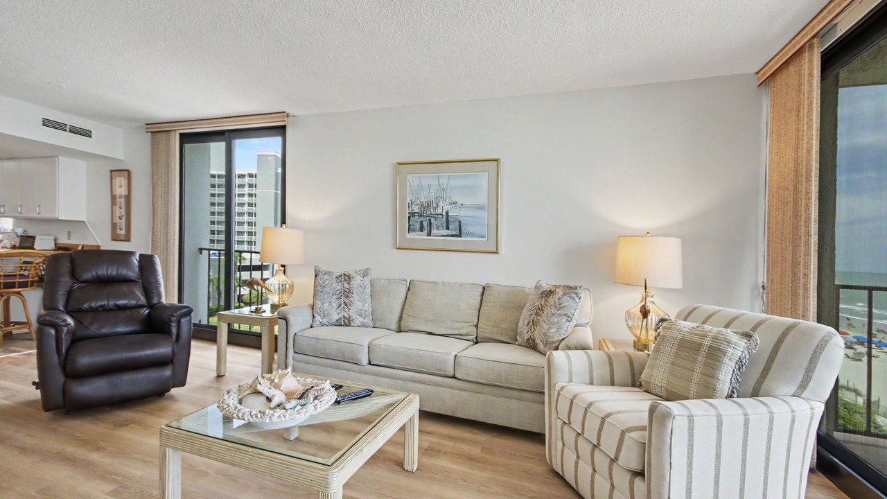 Photo of Livingroom in Arcadian Shores