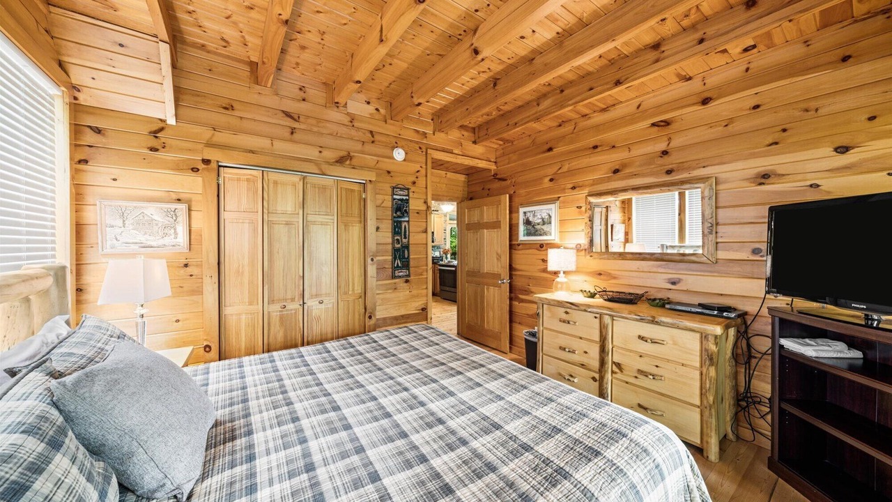 Photo of Bedroom in Gatlinburg