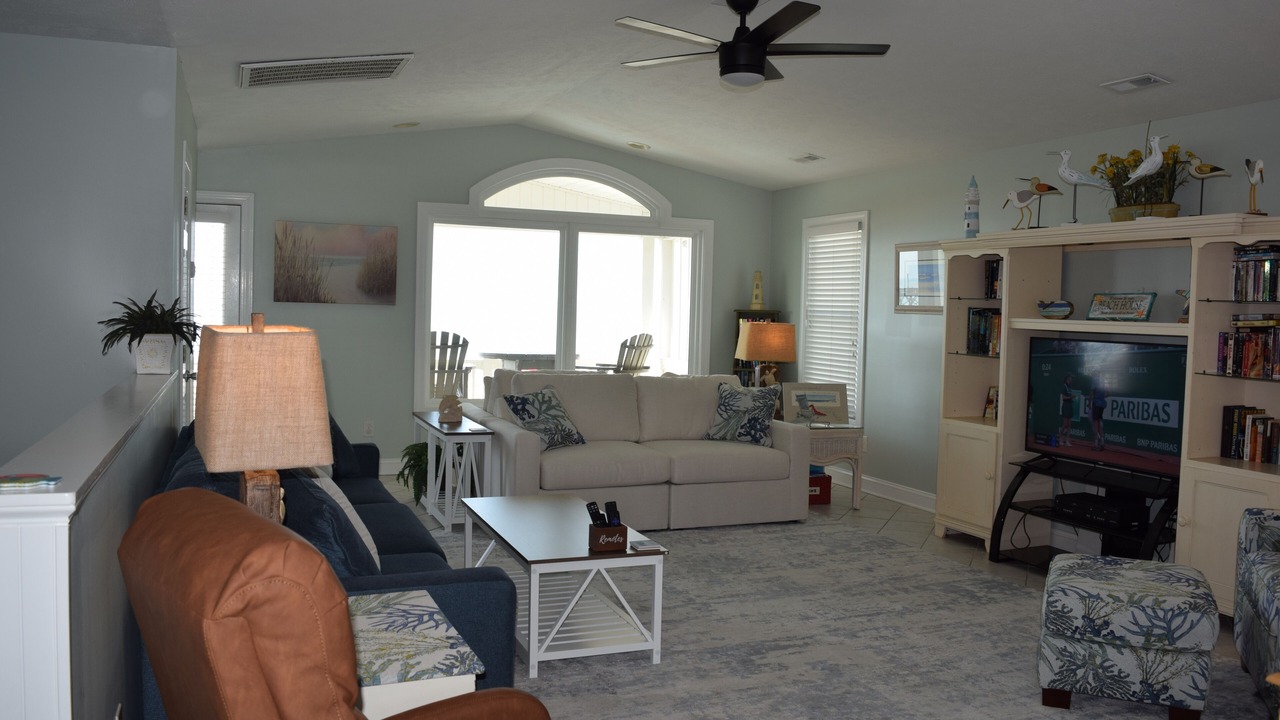 Photo of Livingroom in Holden Beach