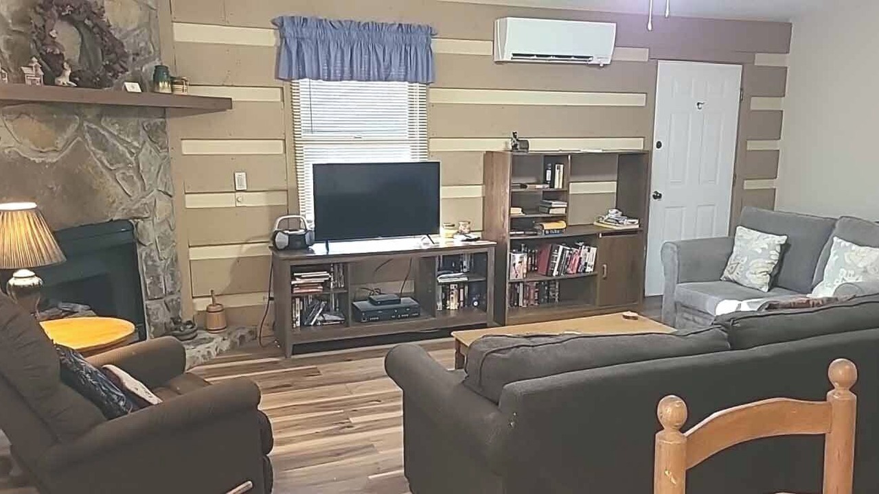 Photo of Livingroom in Whittier