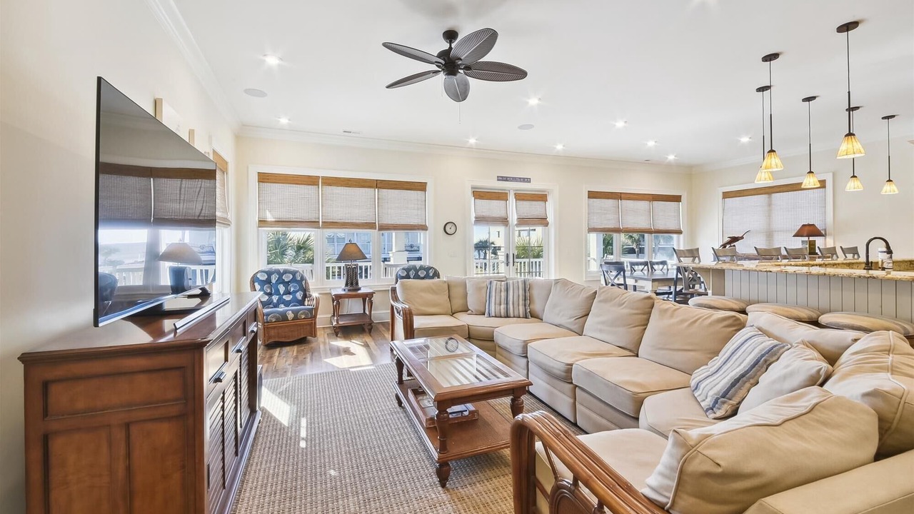 Photo of Livingroom in Cherry Grove Beach