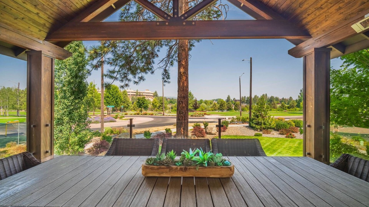 Photo of Outdoor in Southern Crossing