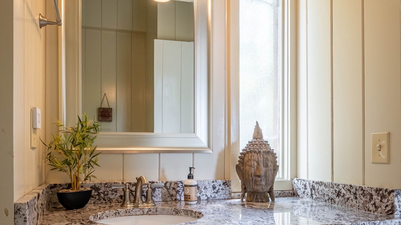 Photo of Bathroom in Nebo