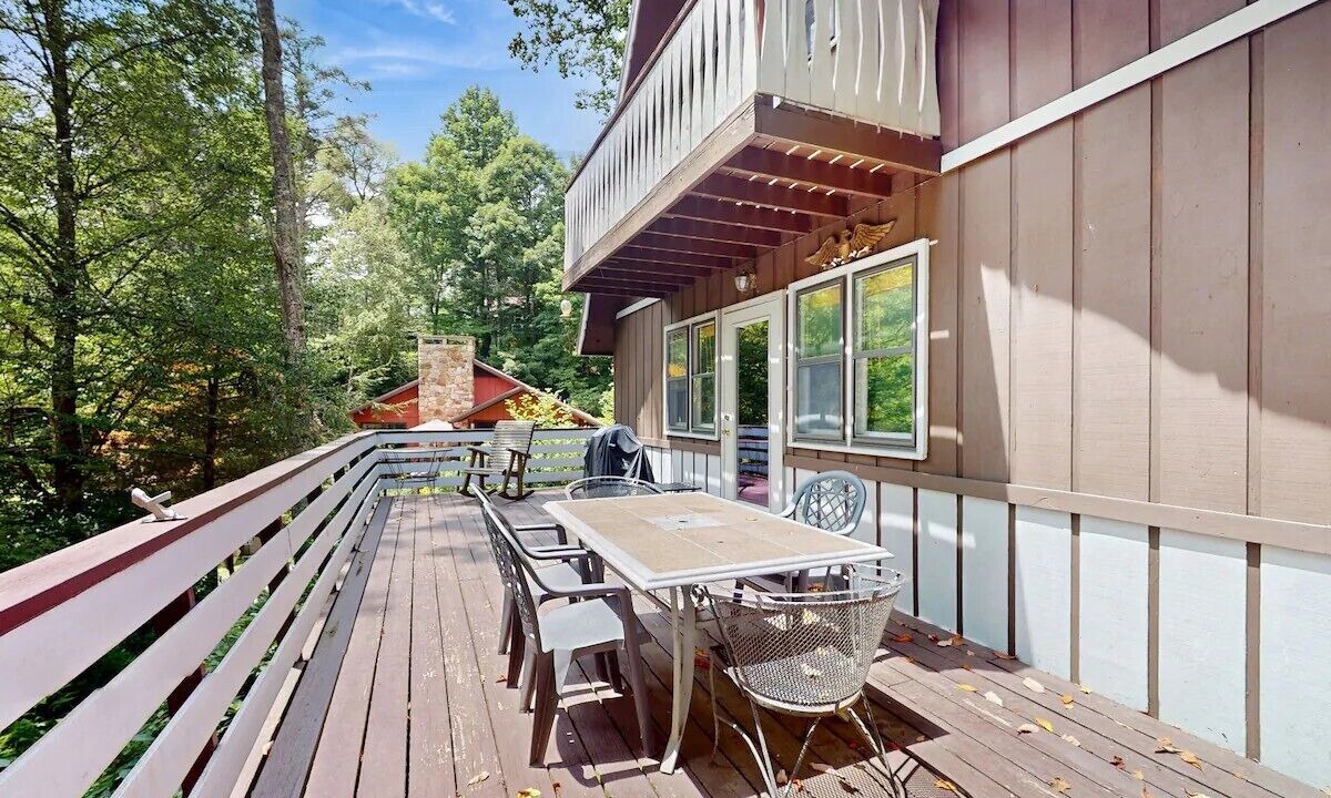 Photo of Outdoor in Newland