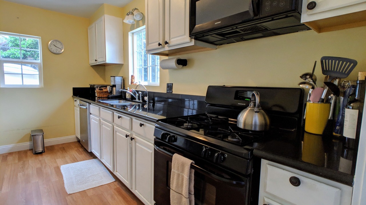 Photo of Kitchen in Beverly Glen