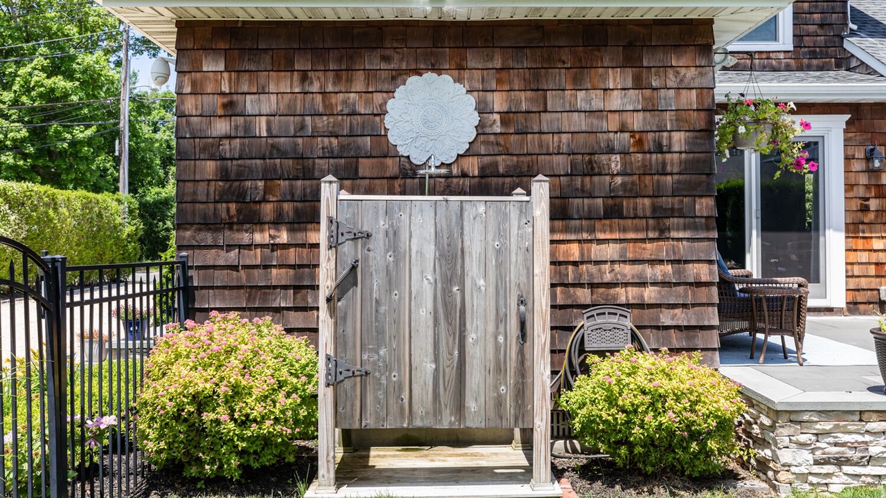 Photo of Outdoor in Village of Southampton