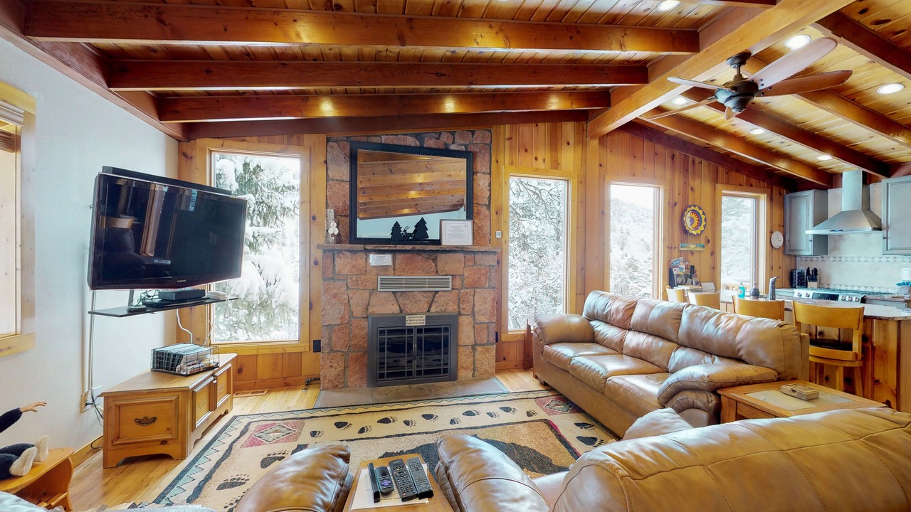 Photo of Livingroom in Green Mountain Falls